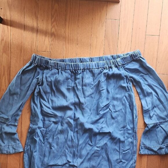 7 For All Mankind Denim Off-Shoulder Blouse - Picture 4 of 5